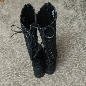 Women's back lace boots